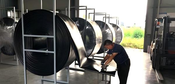 Manguera de TPU de alta presión de 16 pulgadas para proyectos mineros en Chile