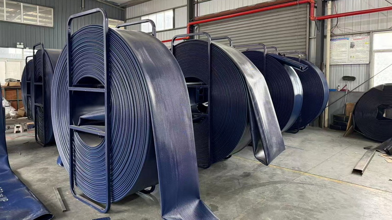 Carretes de manguera planos de agua Frac de gran di&aacute;metro listos para su env&iacute;o